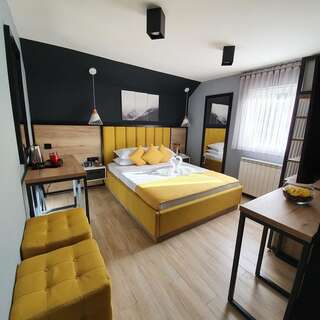 Отель Dream House Hotel Колашин Двухместный номер Делюкс с 1 кроватью-1