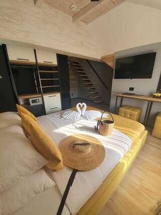 Отель Dream House Hotel Колашин Двухуровневые апартаменты-2